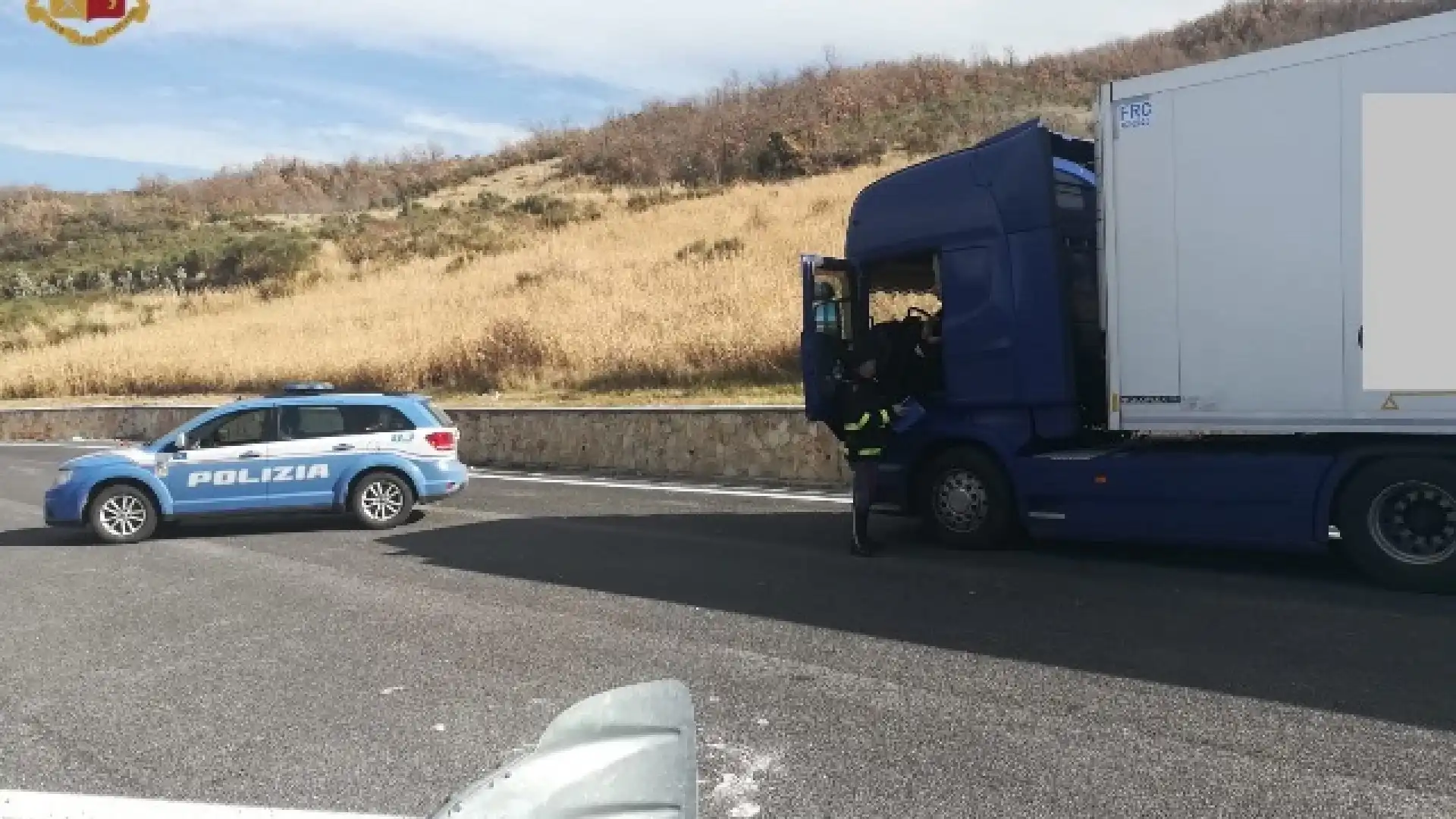 Isernia: controlli serrati della Polizia ai mezzi pesanti ed autobus nell’ambito della campagna “Truck e Bus”.