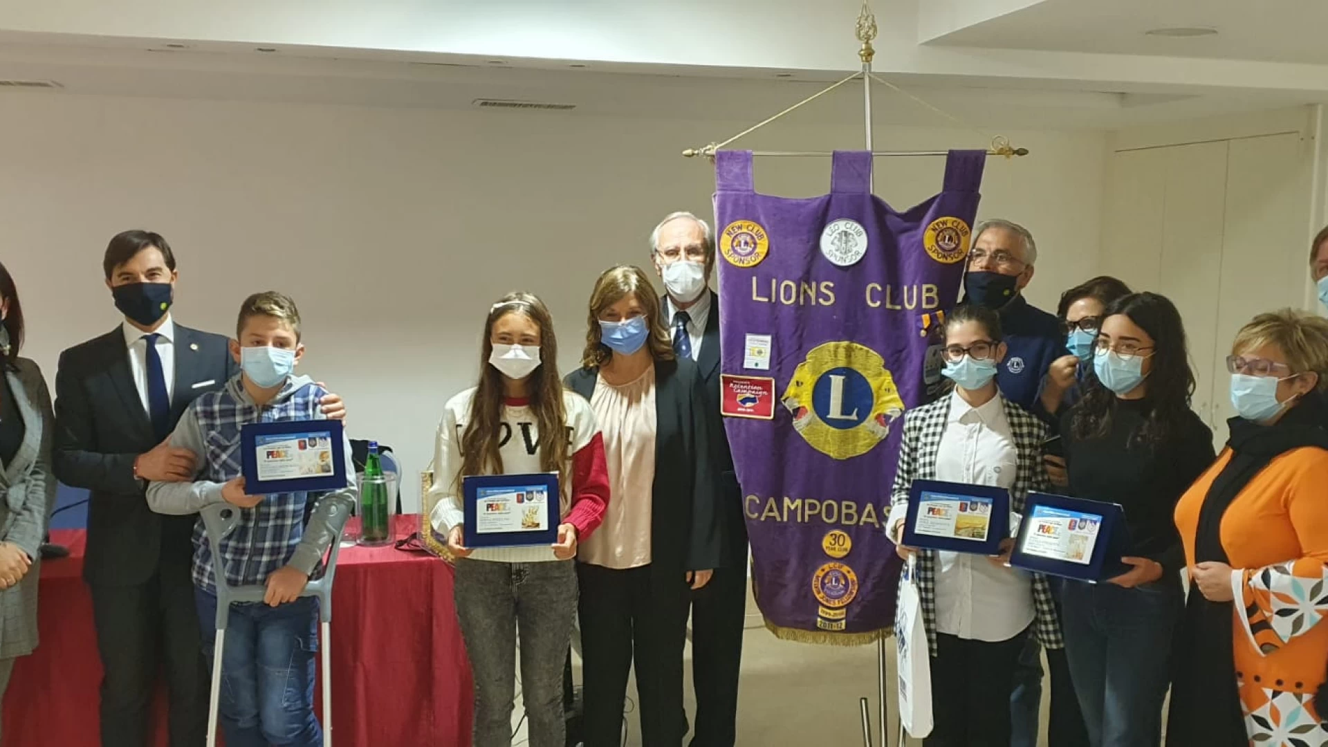 Un poster per la pace, il Lions Club Campobasso premia i vincitori.