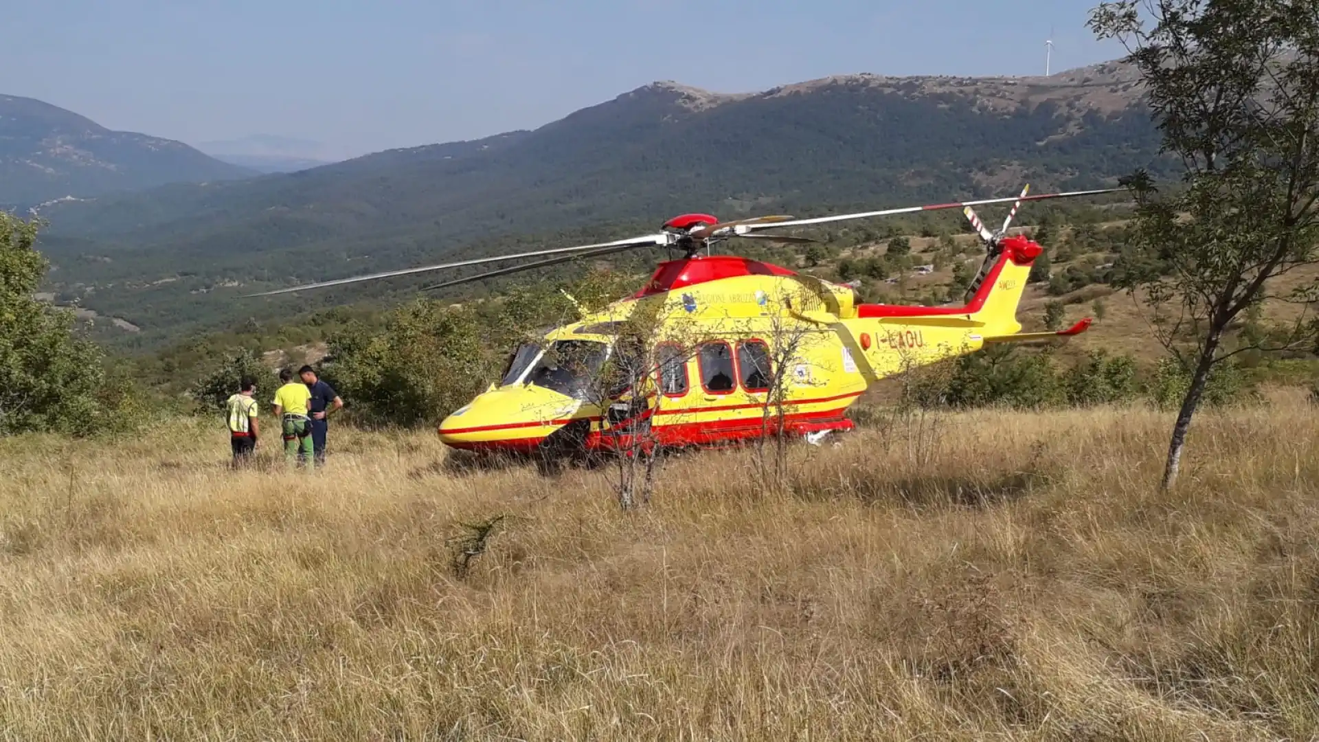 San Pietro Avellana, il soccorso Alpino soccorre giovane di Ateleta che lavorava nei boschi