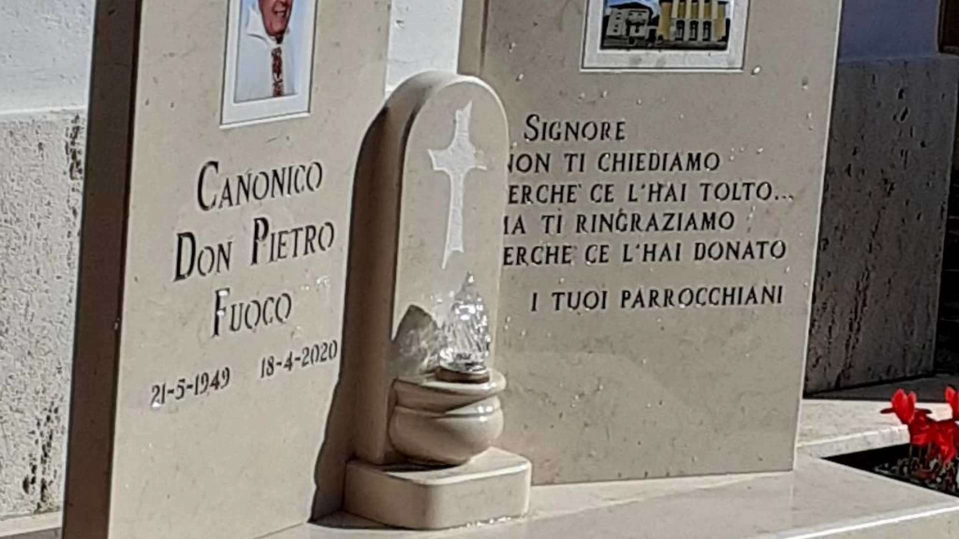 Rocchetta a Volturno: i fedeli ed i cittadini ricordano Don Pietro Fuoco nel giorno dedicato ai Defunti. Inaugurata lapide commemorativa.