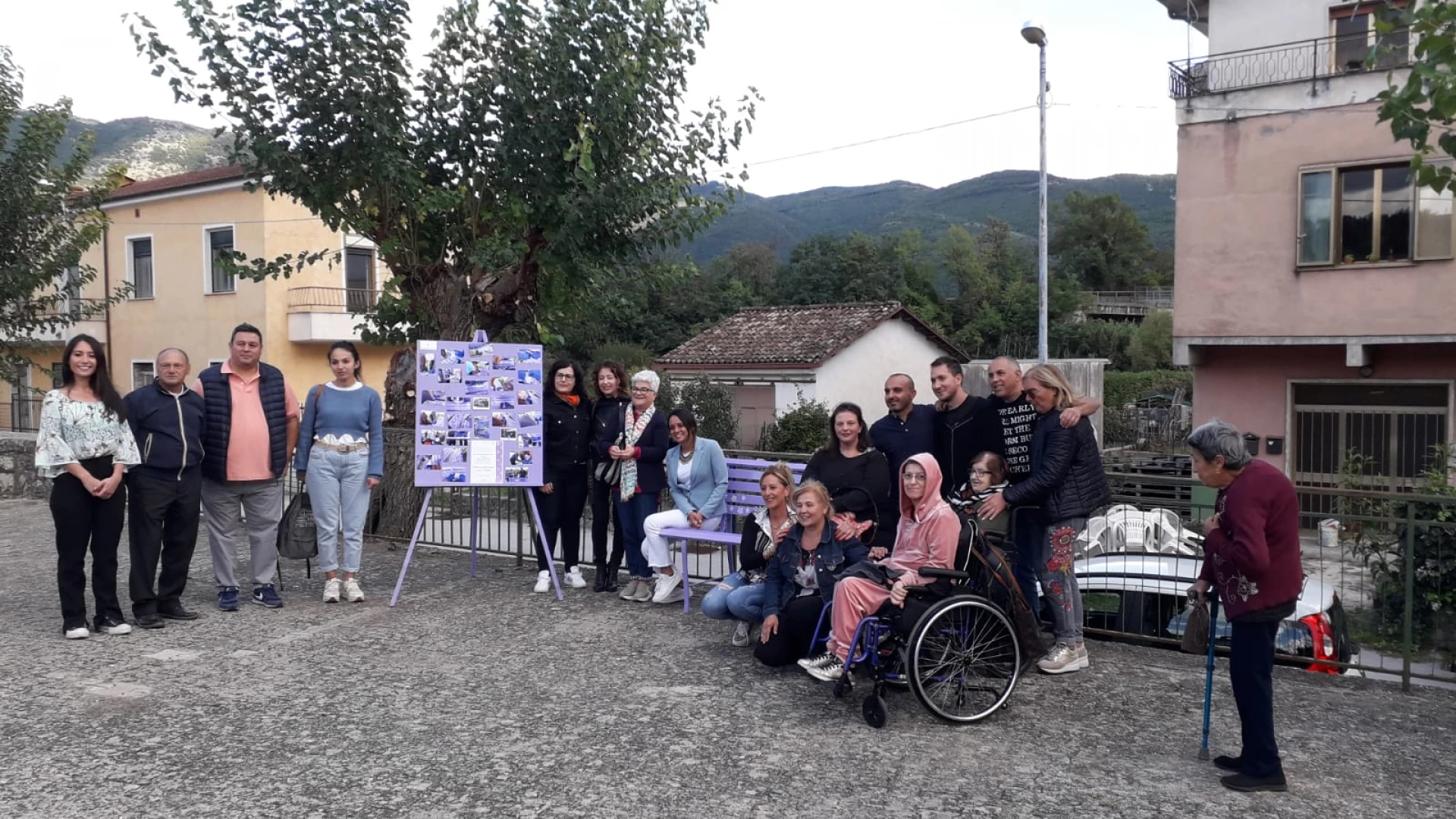 Monteroduni: una panchina viola per celebrare la Giornata Mondiale dell’Alzheimer.