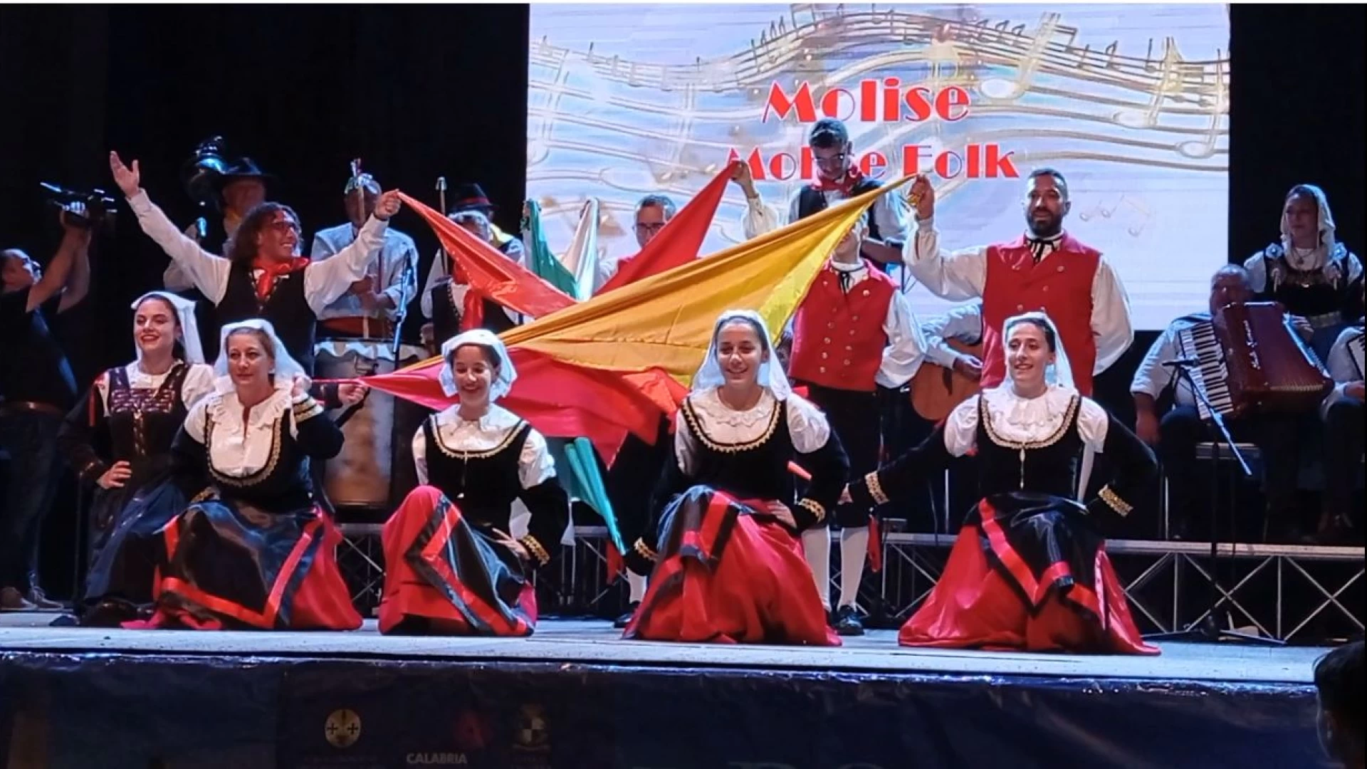 Il gruppo Folk "Ru Maccature" di Carpinone selezionato per partecipare alla festa europea della Musica.