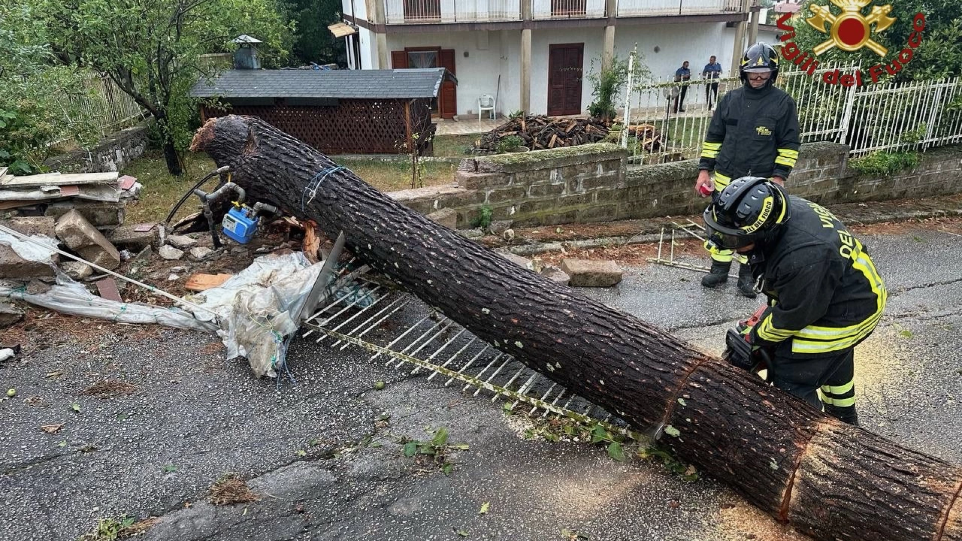 Provincia di Isernia: diversi gli interventi dei Vigili del Fuoco nel pomeriggio causa maltempo.