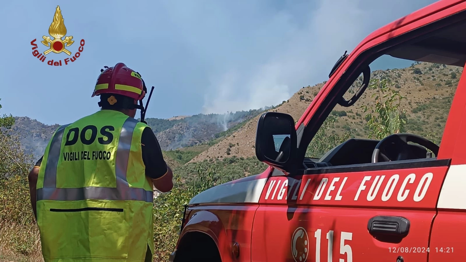 Venafro: continua a bruciare  la montagna in zona Le Noci. Vigili del Fuoco in azione.