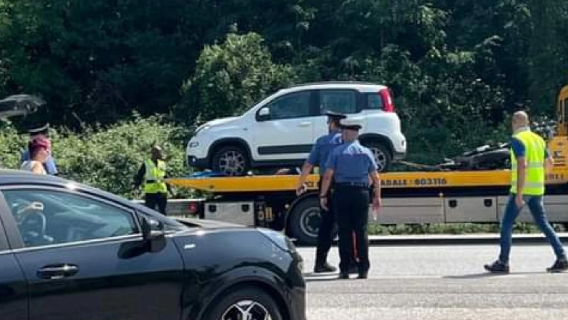 Incidente tra auto e moto nei pressi del bivio per Roccaravindola, grave il motociclista