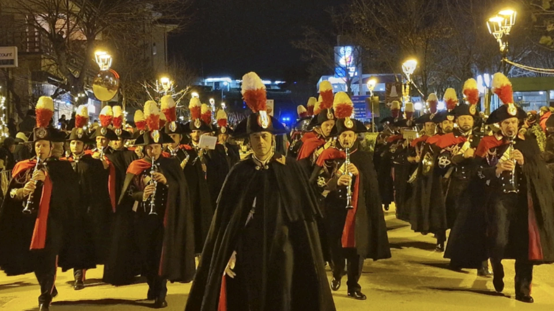 La Fanfara dei Carabinieri torna per la terza volta ad Agnone in occasione della Grande “Ndocciata”