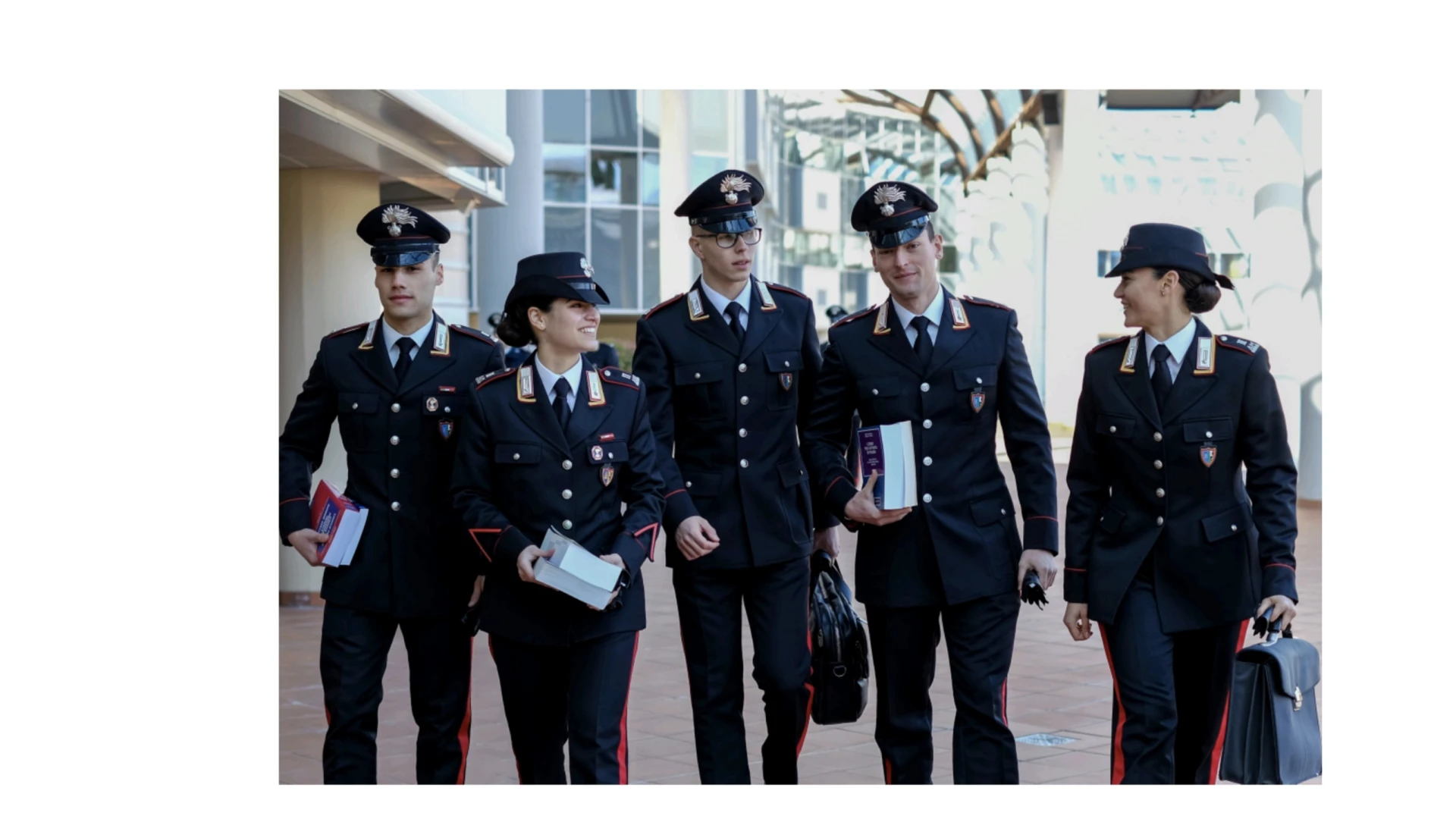 Carabinieri: bandito il concorso per il reclutamento di 626 allievi Marescialli. Al via le procedure per la presentazione delle domande.