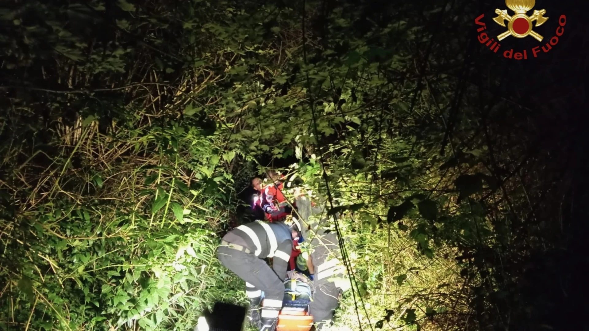 Castelpetroso: i Vigili del Fuoco di Isernia recuperano anziano disperso in località Pastena.