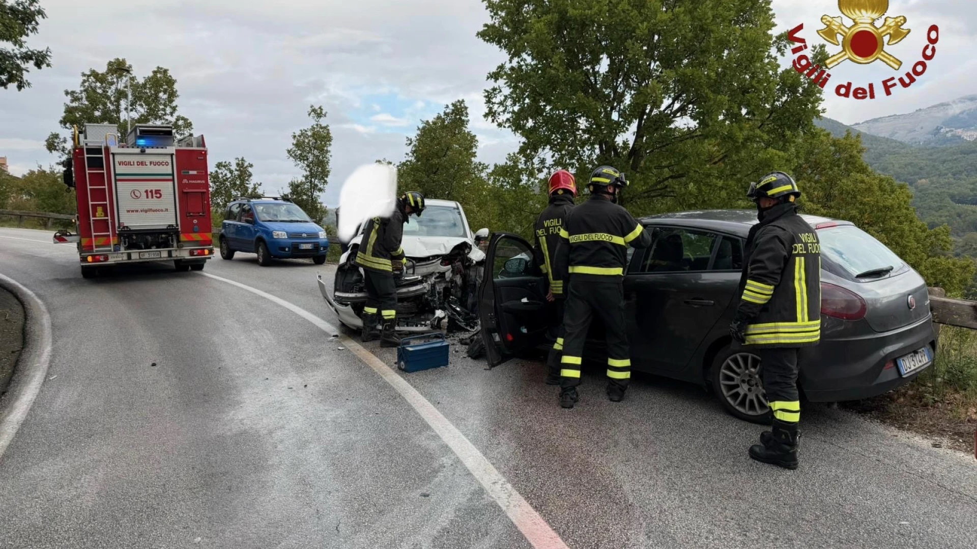 Isernia: incidente stradale a Castel Romano, intervengono i Vigili del Fuoco.