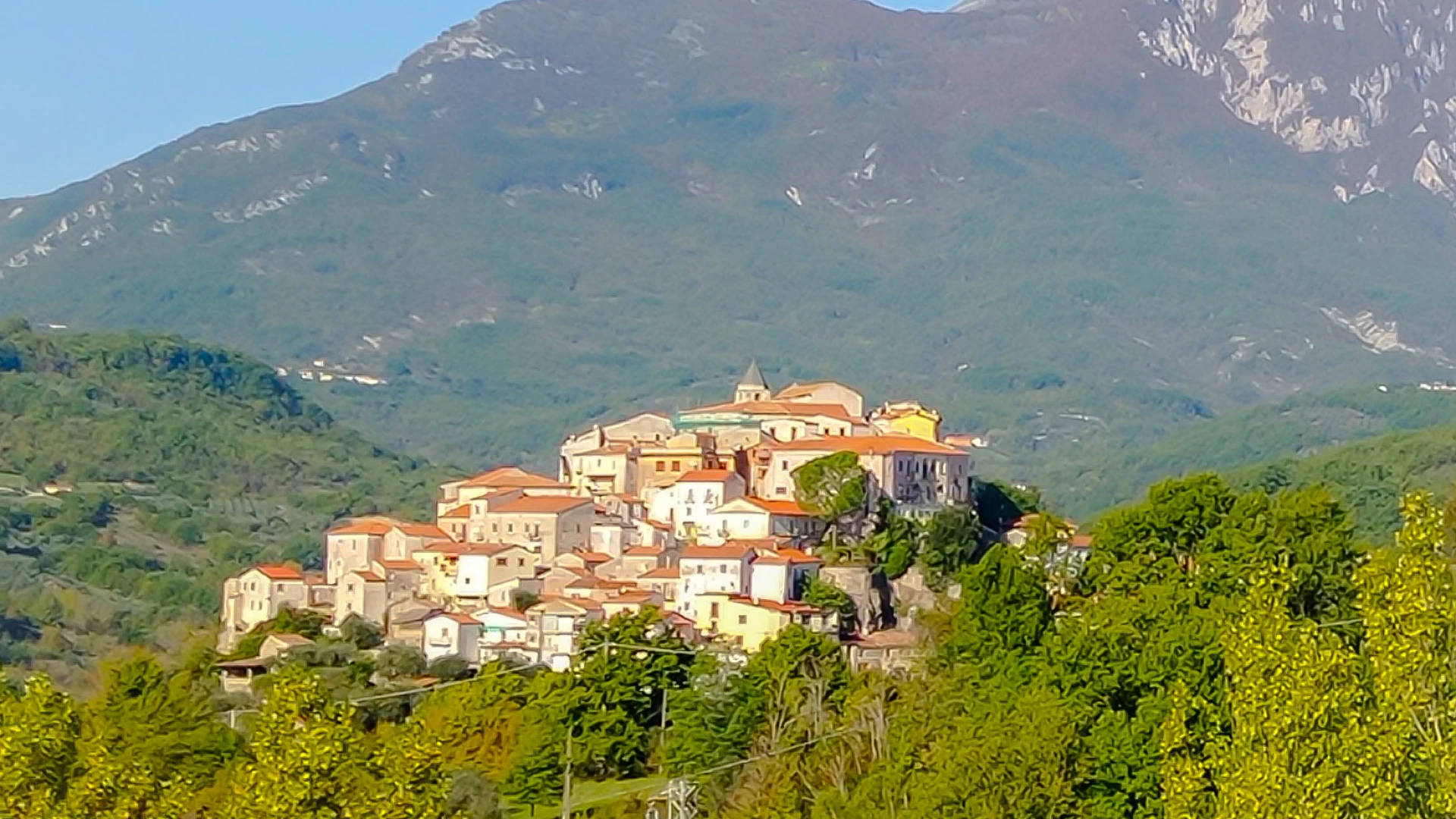 Colli a Volturno il paese in controtendenza. Aprono tre attività commerciali in meno di un mese. La crisi non si avverte nella “Piccola Parigi”.