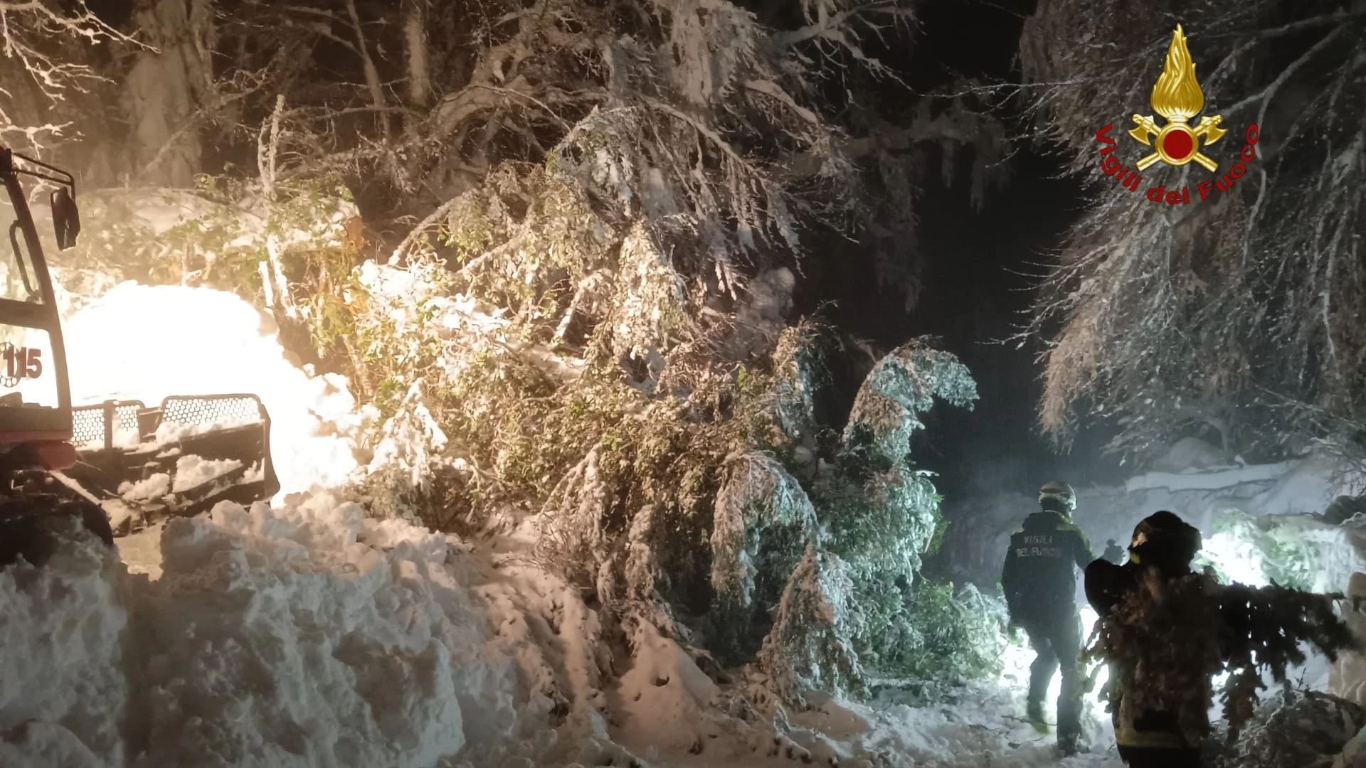 Pescopennataro (IS) – Viabilità ripristinata dai Vigili del Fuoco