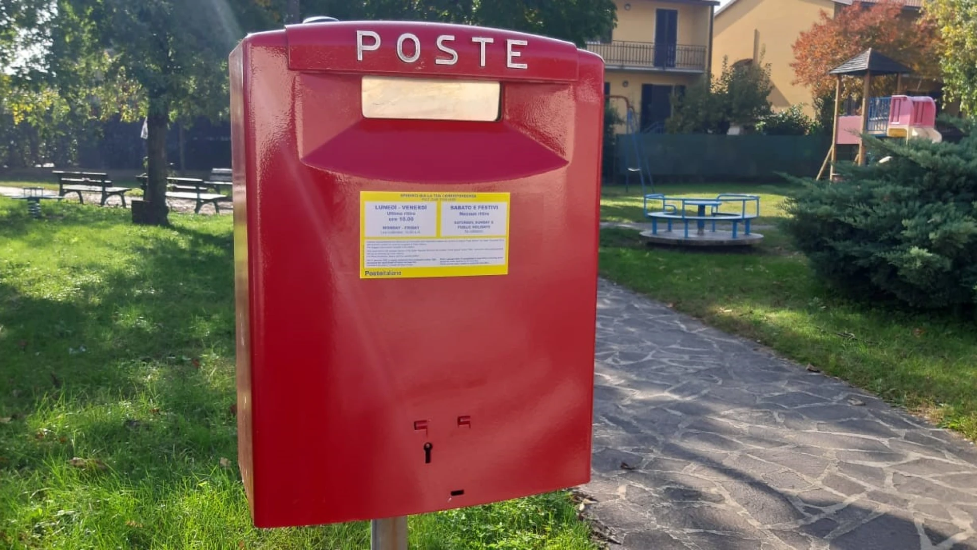 Poste Italiane: in 30 comuni molisani installate le nuove cassette postali “SMART”.