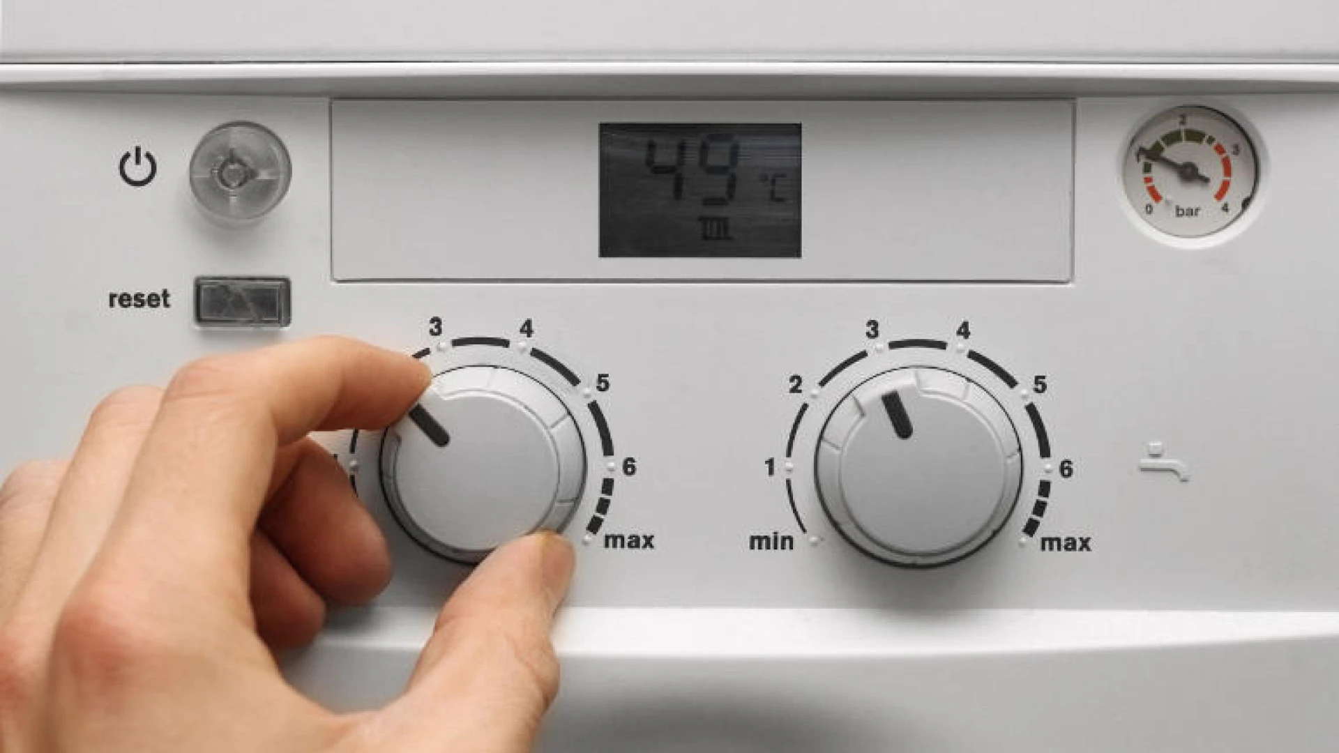 Come scegliere la caldaia ideale per la propria casa tra efficienza, risparmio e comfort domestico