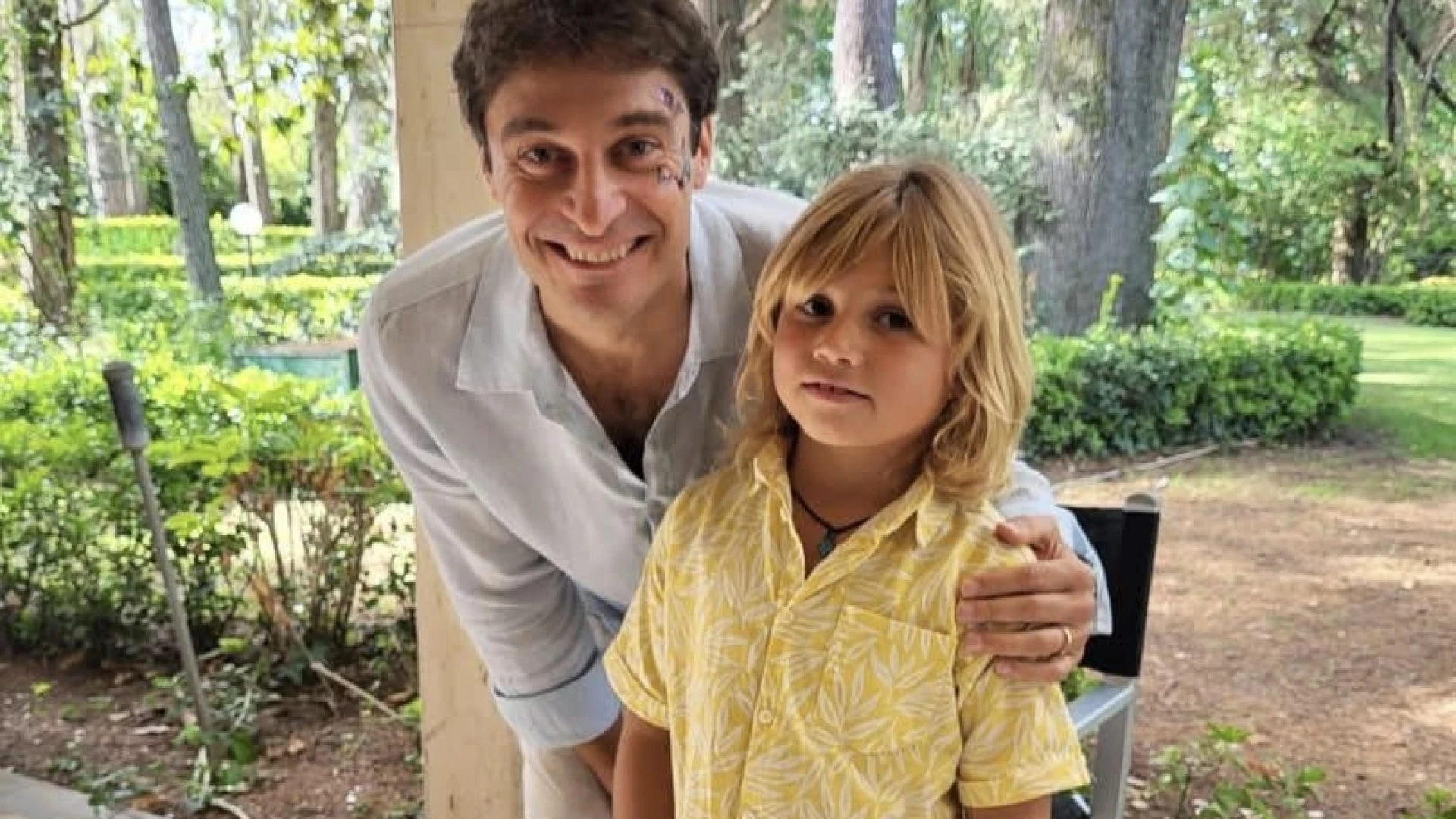 Samuele Varone e Chiara Condello nell'ultimo film con Lino Guanciale dal titolo "Innamorarsi e altre pessime idee".