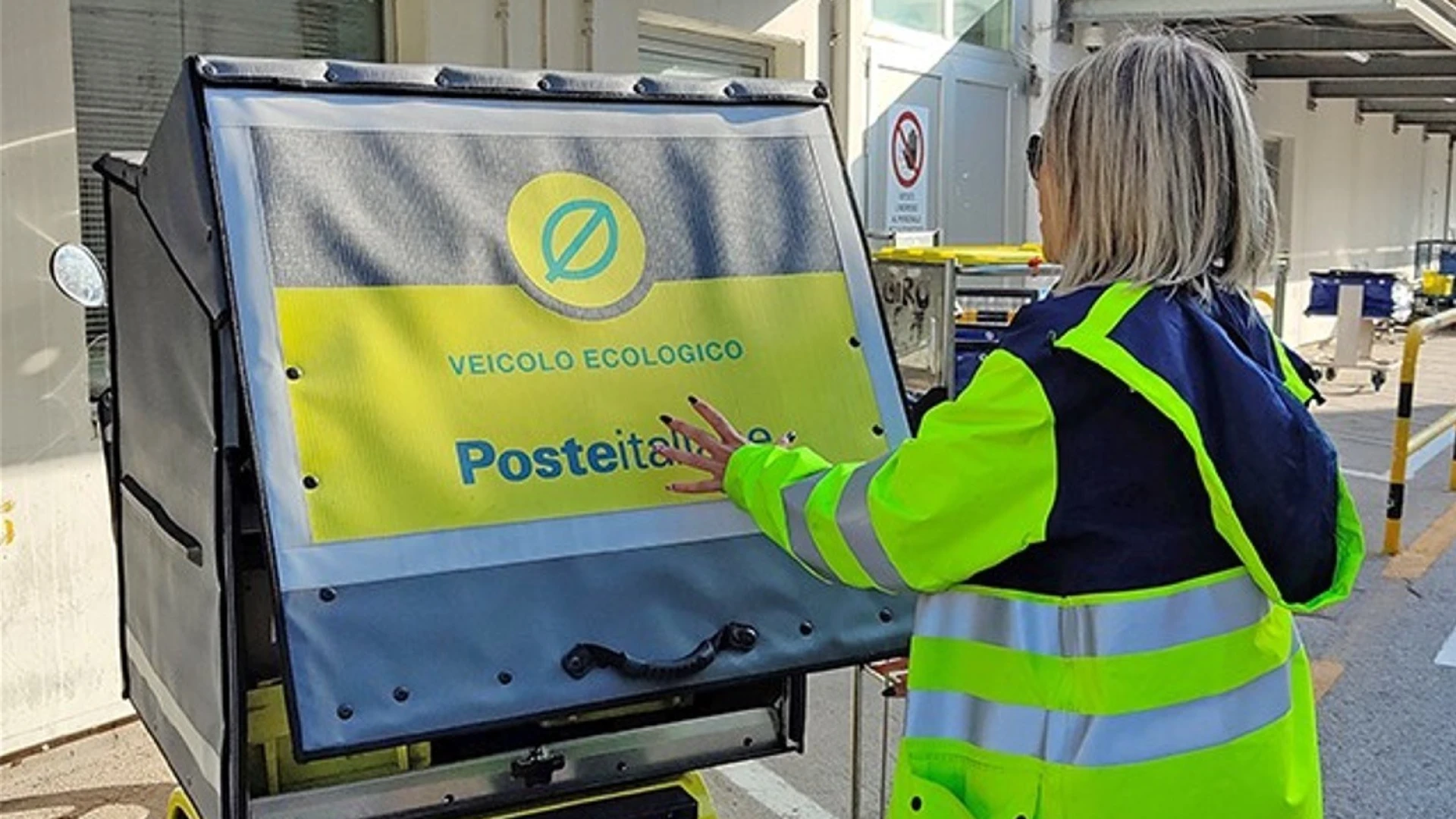 Poste Italiane: cittadini molisani in vacanza liberi dai bagagli con Poste Delivery Web.