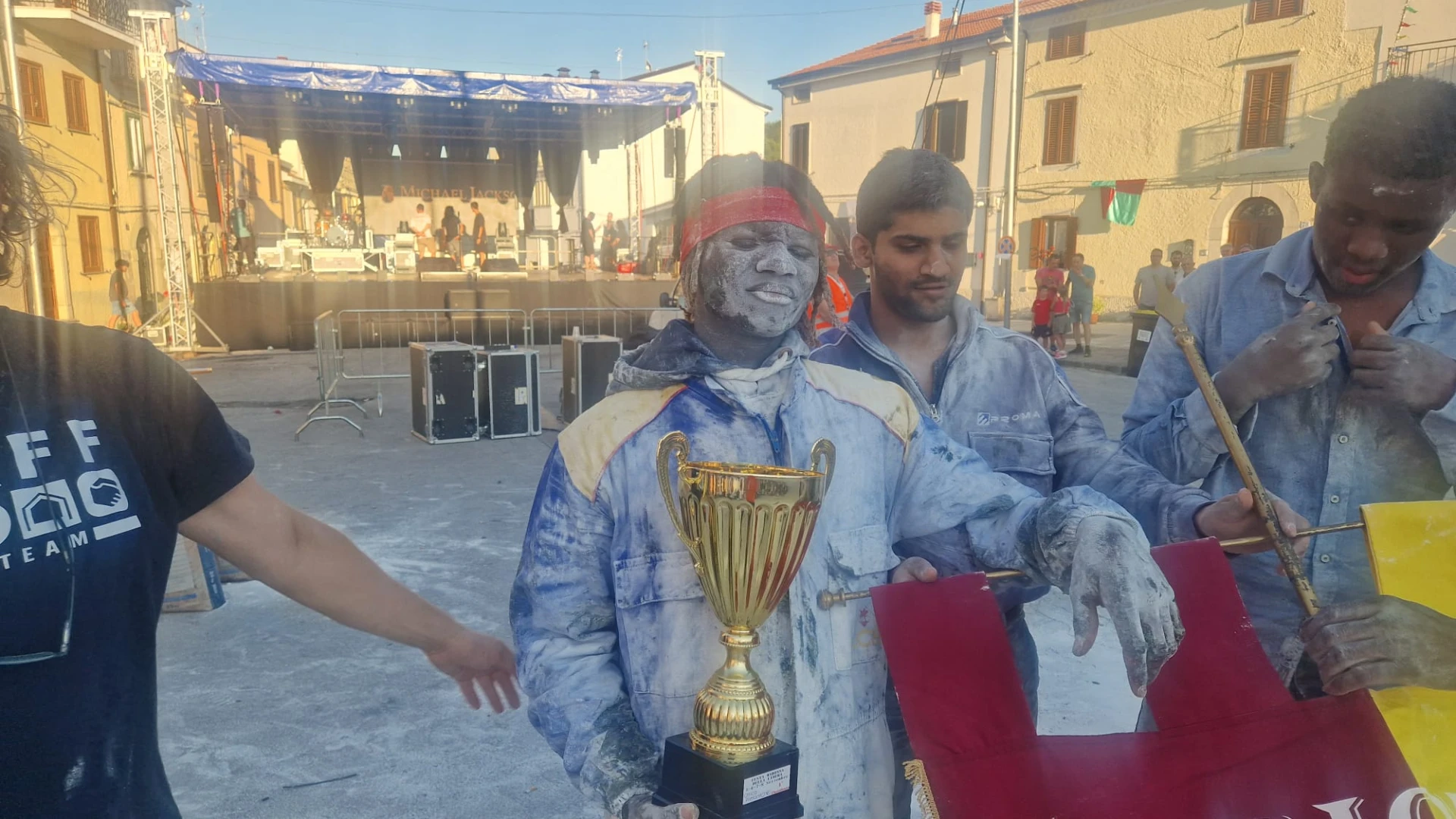 Fede, tradizioni, colori e integrazione: ad Agnone il rione Majella saluta la festa della Madonna della Libera.