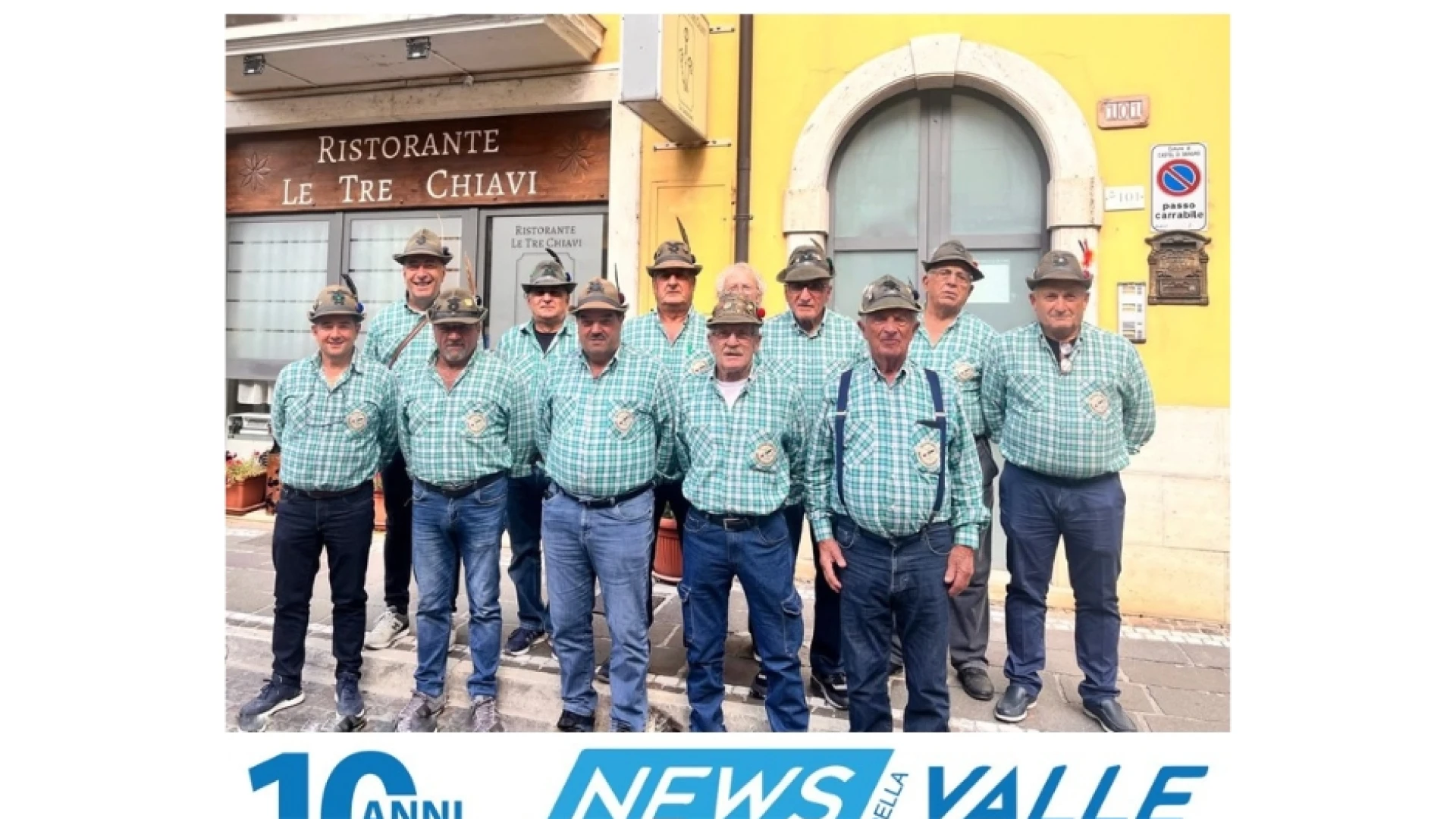 Castel Di Sangro: gli alpini del gruppo di Pizzoferrato presenti al raduno della VI ZONA. Per loro un pranzo conviviale presso il ristorante "Le Tre Chiavi".