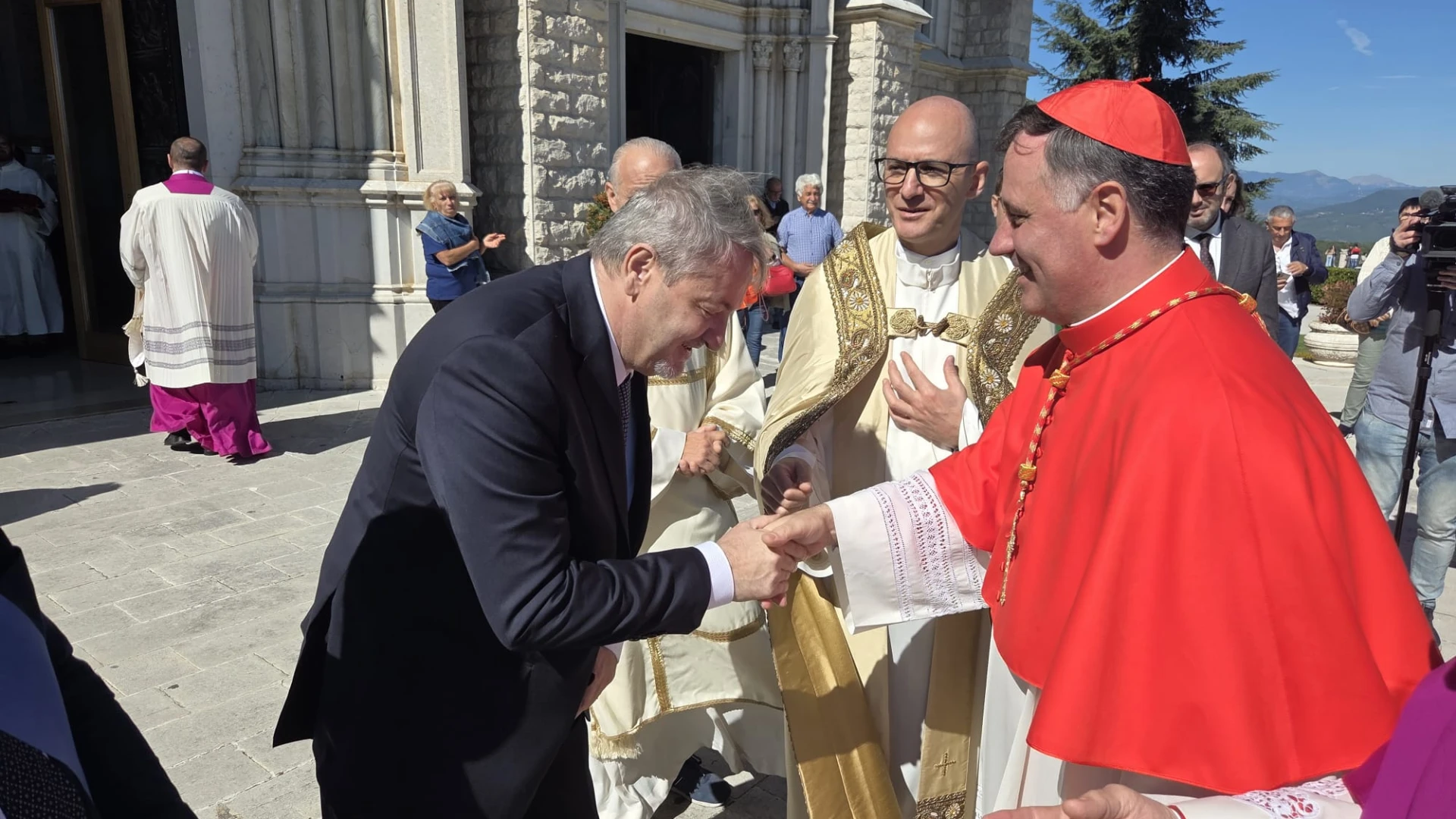 Castelpetroso, Roberti al 136°esimo anniversario della Basilica dell’Addolorata. “Il gemellaggio con Santa Maria Maggiore e’ un momento importante per il Molise”.