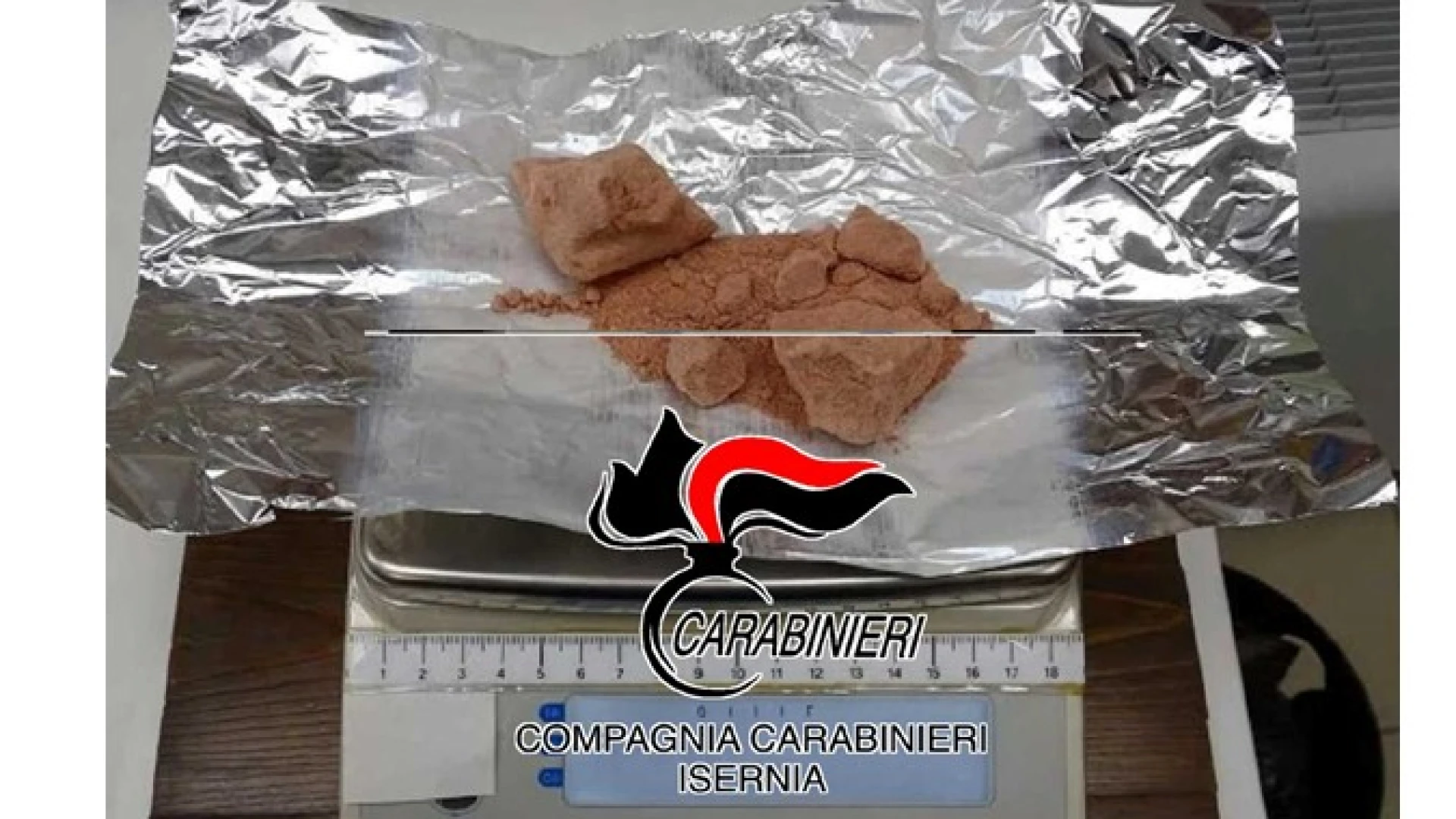 Isernia: i Carabinieri sequestrano diverse confezioni di eroina a due cittadini del posto.