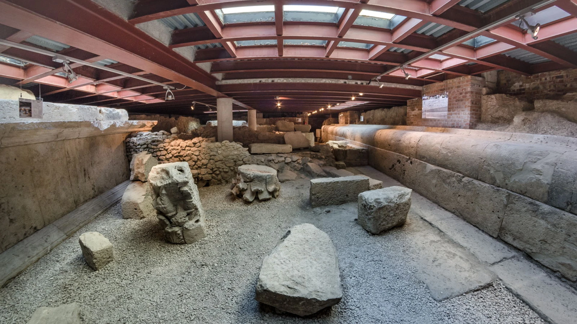 Visita di presentazione  Area archeologica dei sotterranei della cattedrale di Isernia.
